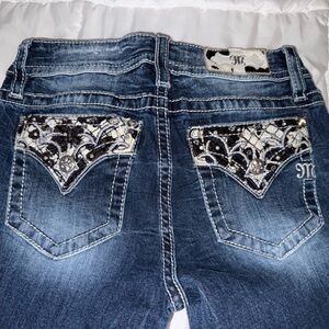 Miss Me Low-Rise Boot bootcut jeans